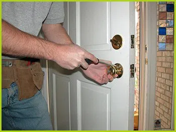 Expert Locksmith Services Jacksonville, FL 904-531-3235 Expert Locksmith Services Jacksonville, FL 904-531-3235 - 9-locks-change